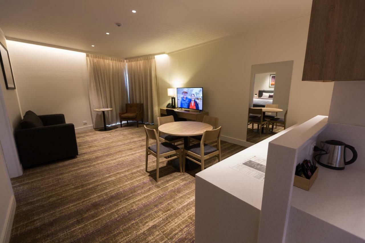 Porter'S Plainland Hotel Екстериор снимка