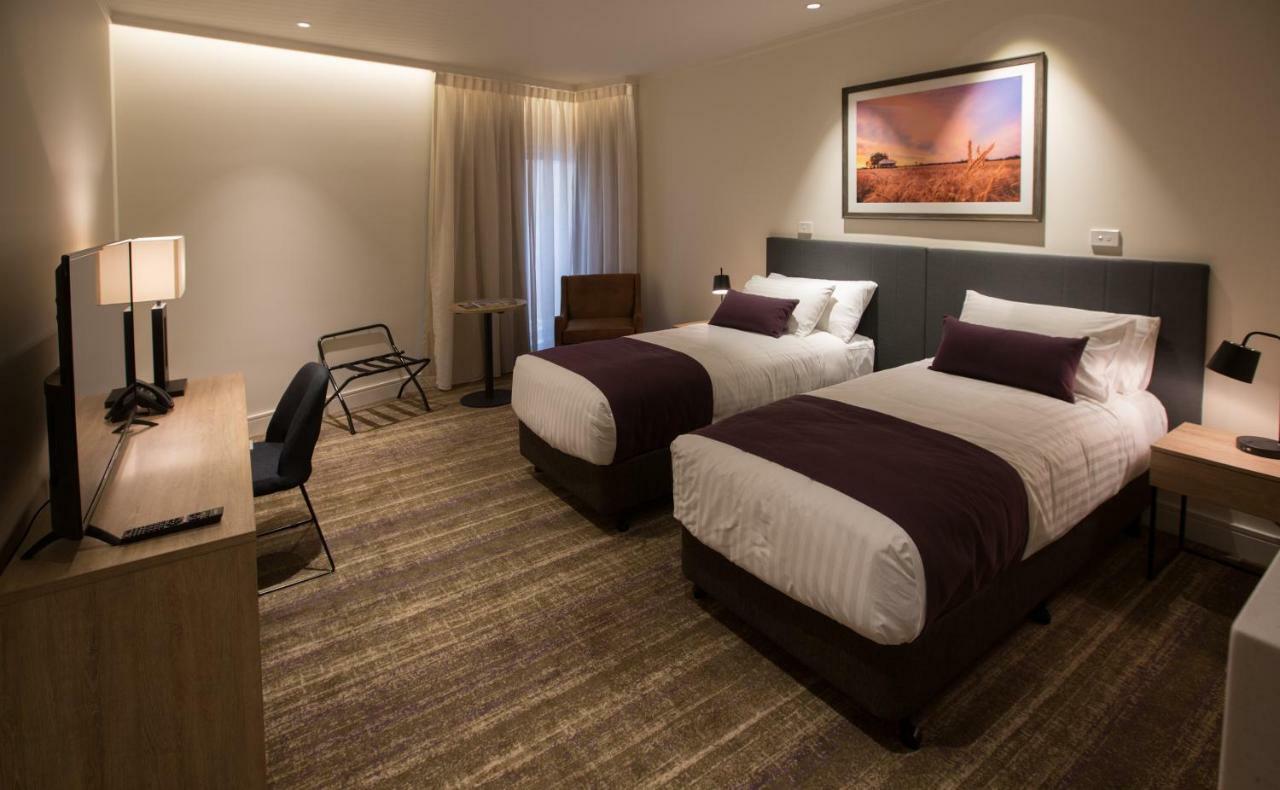 Porter'S Plainland Hotel Екстериор снимка